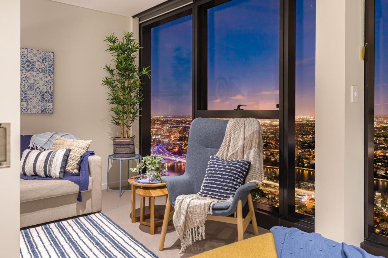 Hamptons Retreat On Level 77 Skytower Apartment Brisbane Bagian luar foto
