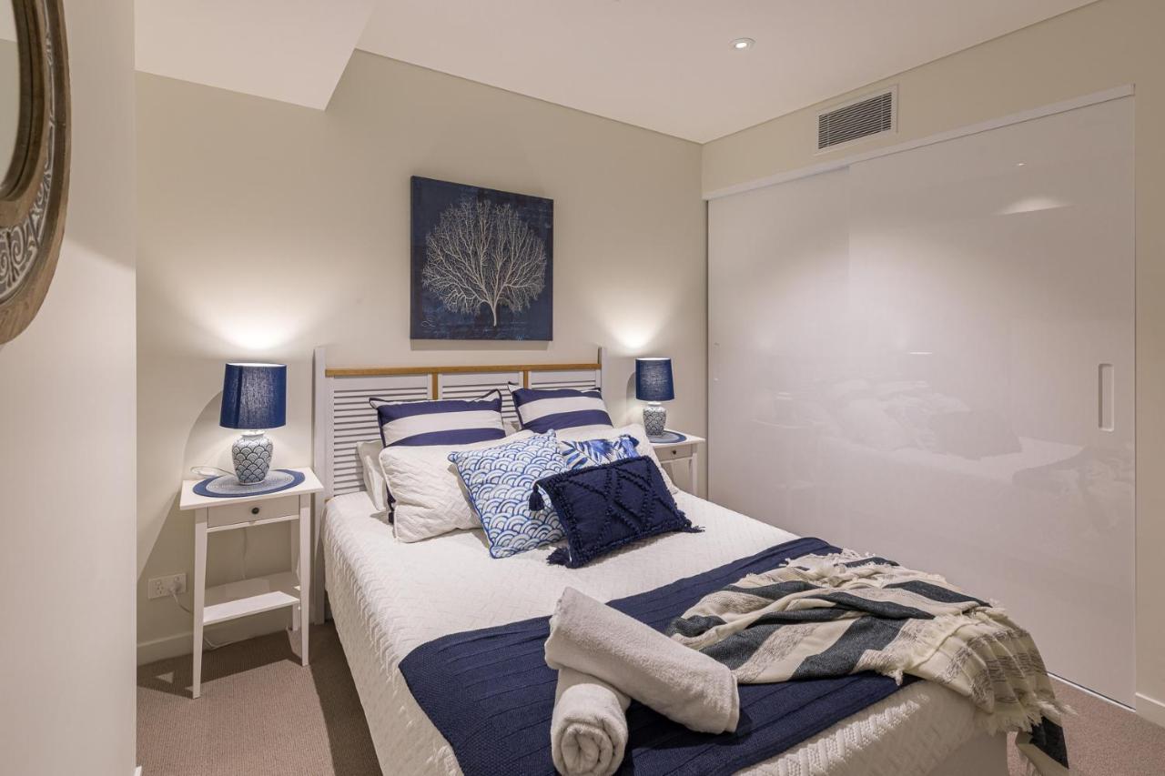 Hamptons Retreat On Level 77 Skytower Apartment Brisbane Bagian luar foto