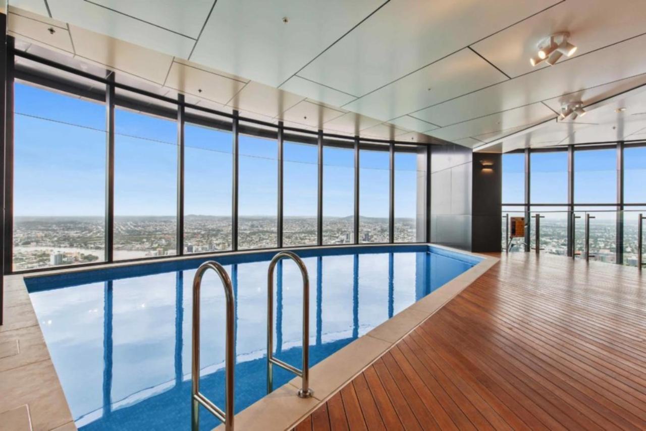 Hamptons Retreat On Level 77 Skytower Apartment Brisbane Bagian luar foto