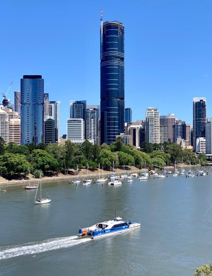 Hamptons Retreat On Level 77 Skytower Apartment Brisbane Bagian luar foto