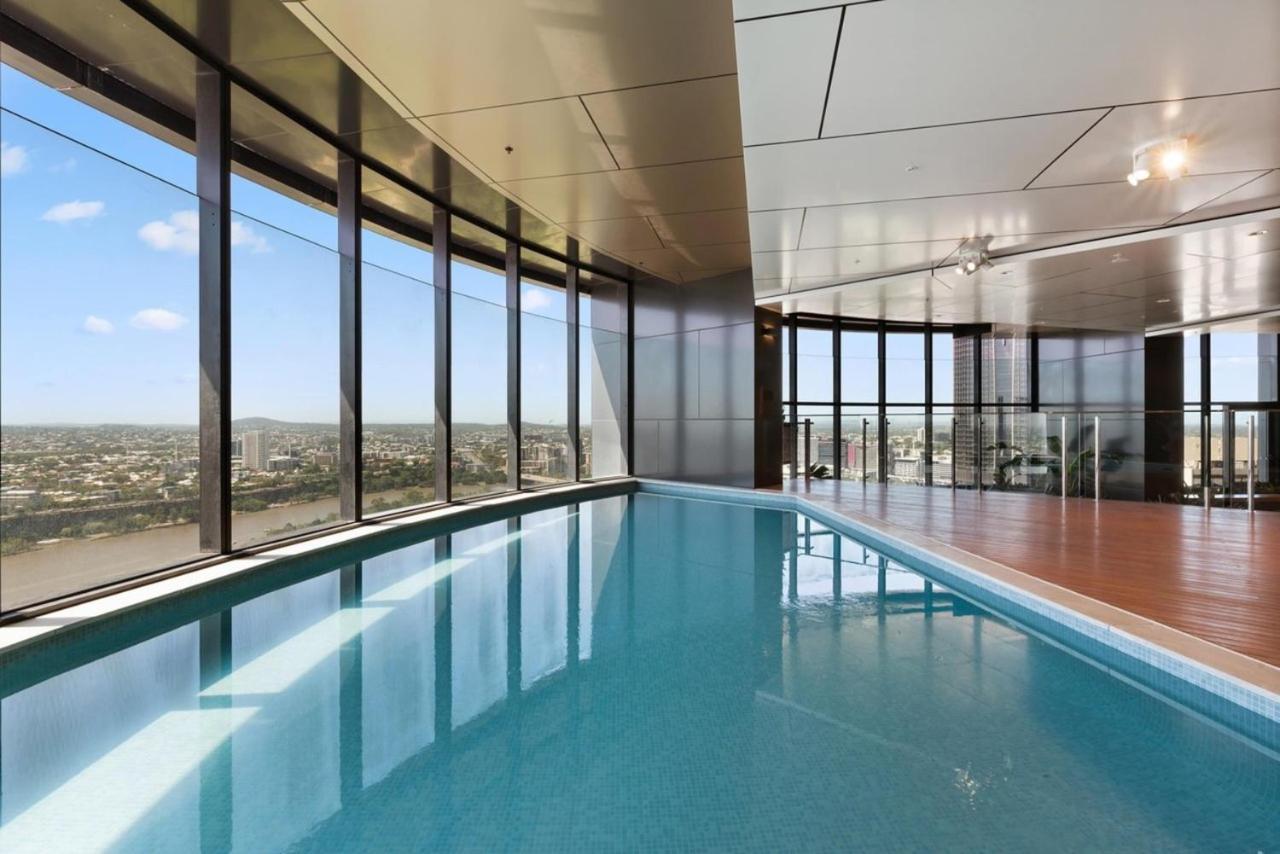 Hamptons Retreat On Level 77 Skytower Apartment Brisbane Bagian luar foto